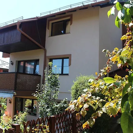 Gardens Semesterbostad *